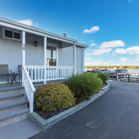 Colonial Shores Resort Hampton Bays Exterior photo