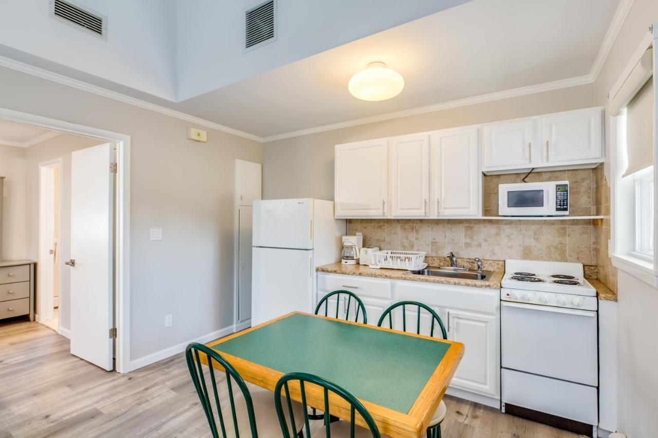 Colonial Shores Motel 3*