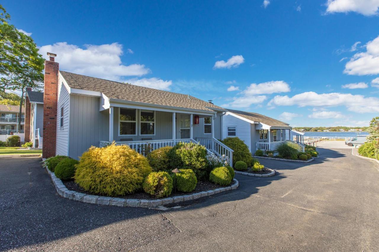 Colonial Shores Hampton Bays