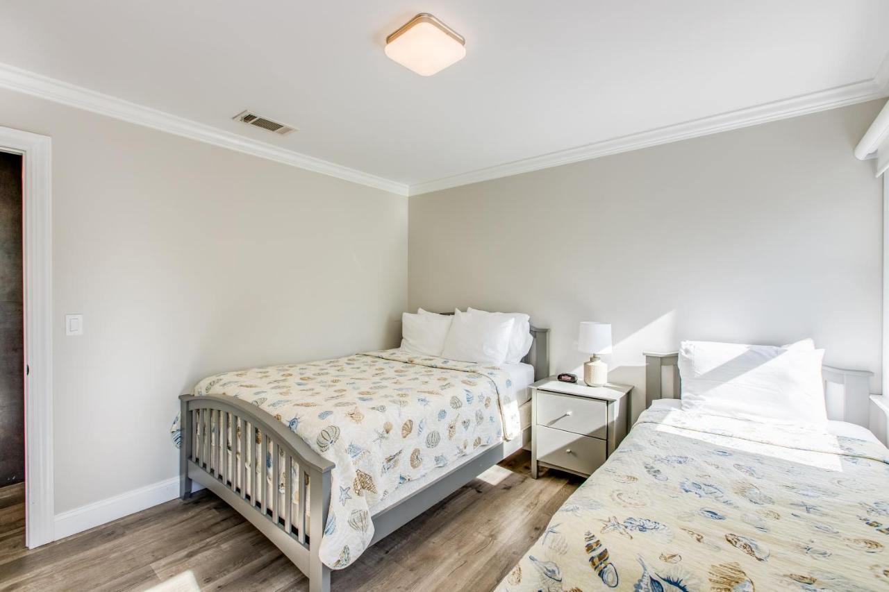Colonial Shores Motel 3*