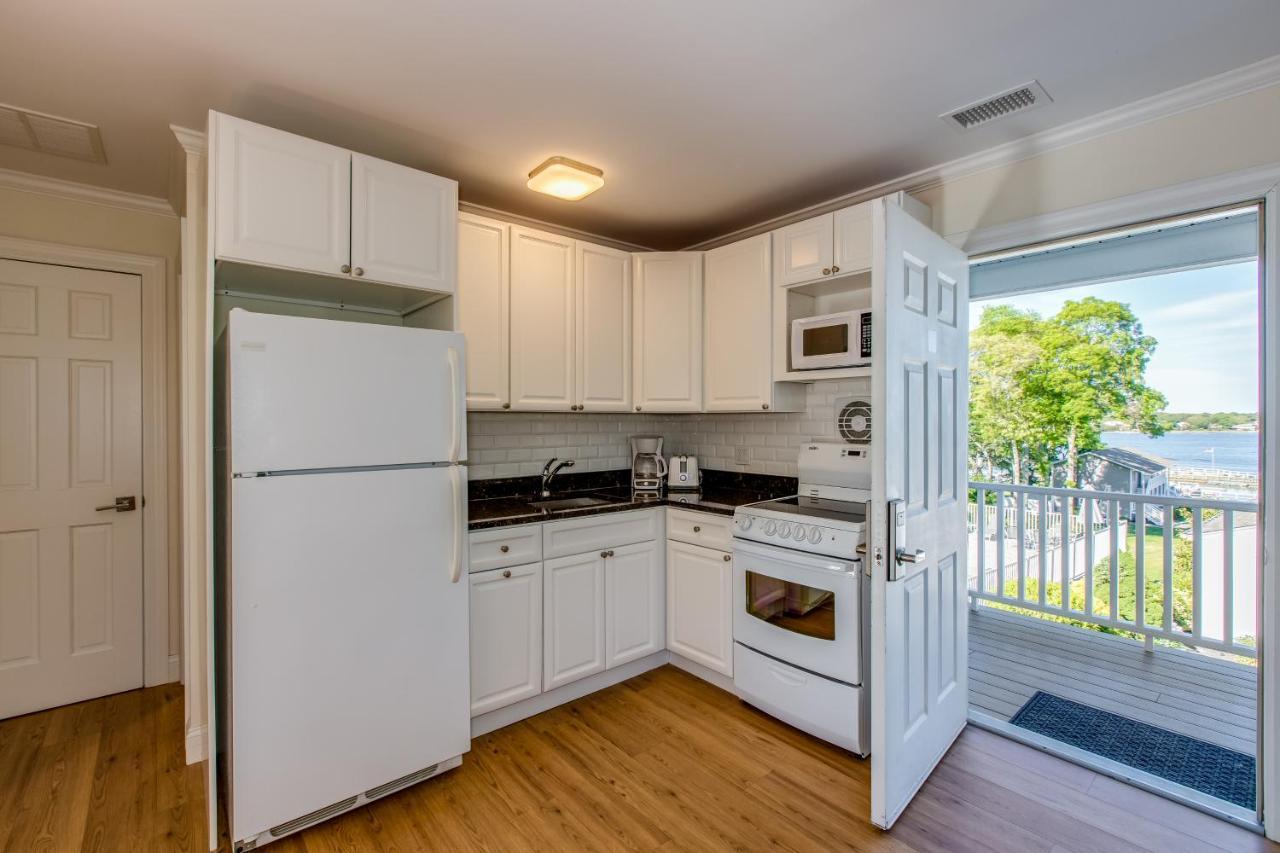 Motel Colonial Shores 3*
