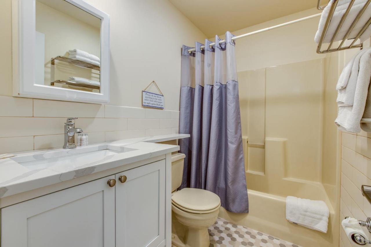 Colonial Shores Hampton Bays